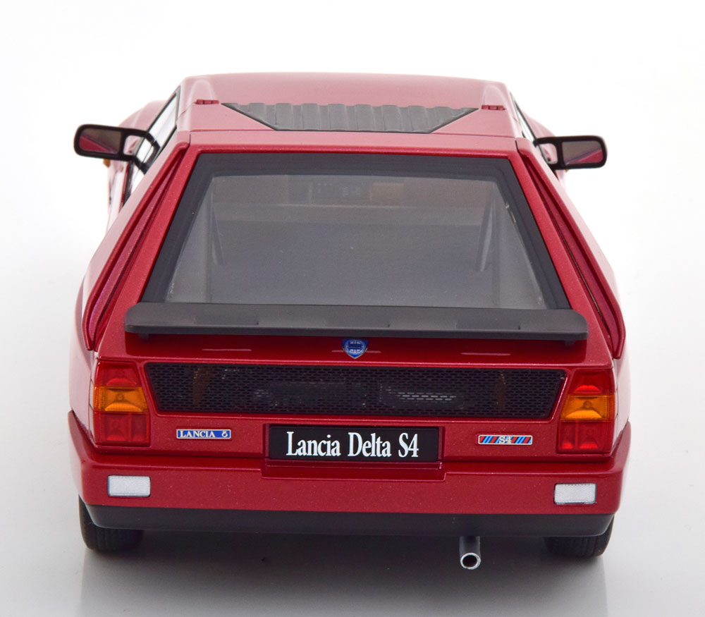 1:18 AUTOart Lancia Delta S4 1985 red