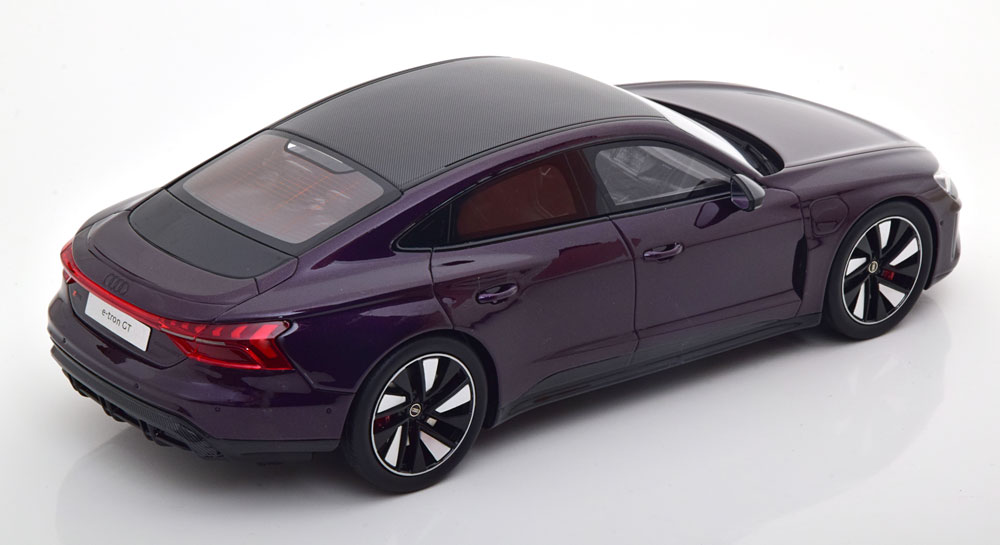 1:18 GT Spirit Audi RS e-tron GT 2021 purple-metallic
