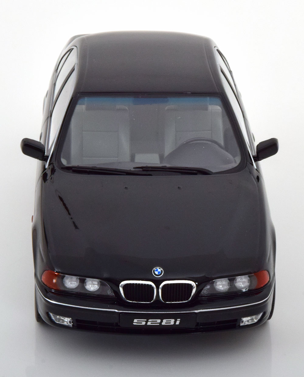 1:18 KK-Scale BMW 528i E39 Saloon 1995 black-metallic