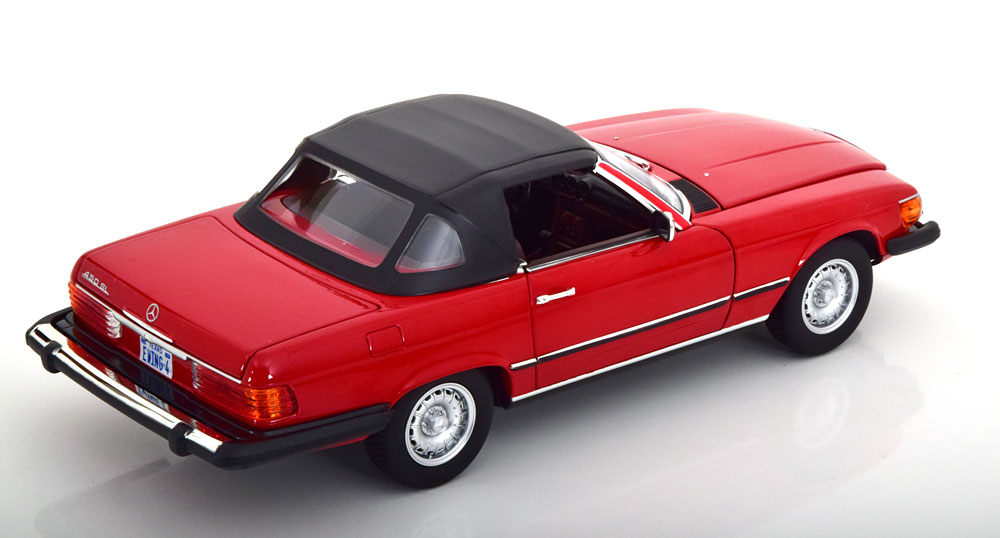 1:18 Norev Mercedes 450 SL R107 from the Series Dallas 1979 red