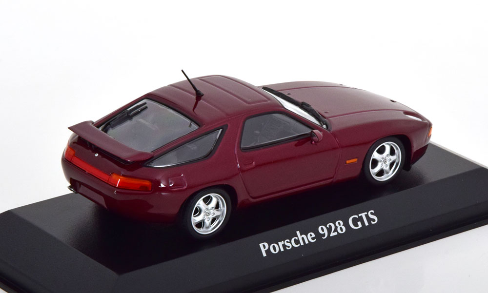 1:43 Minichamps Porsche 928 GTS 1991 darkred-metallic